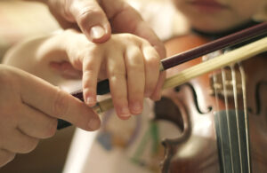 violin teacher for free