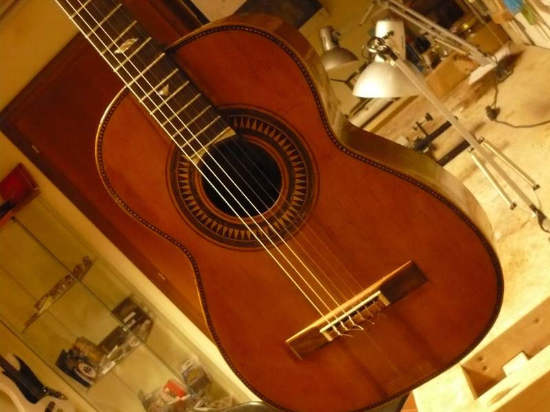 Liuteria restauro chitarra